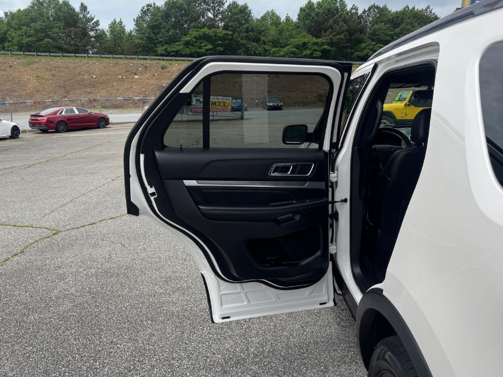 2017 Ford Explorer Image 29