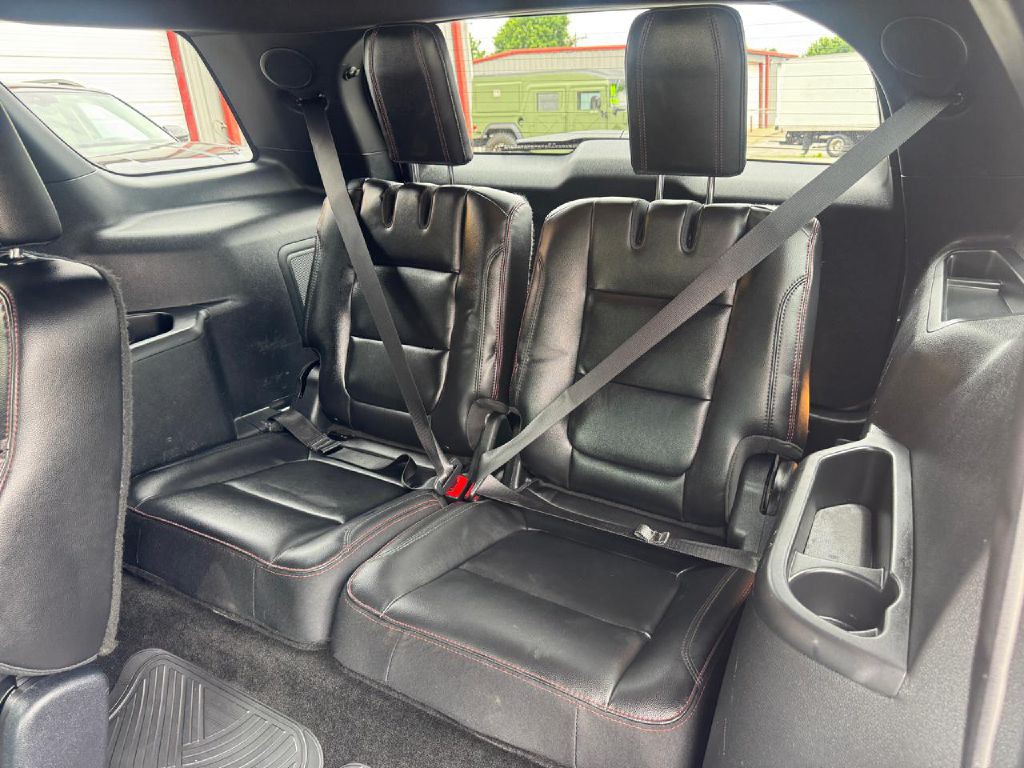 2017 Ford Explorer Image 30