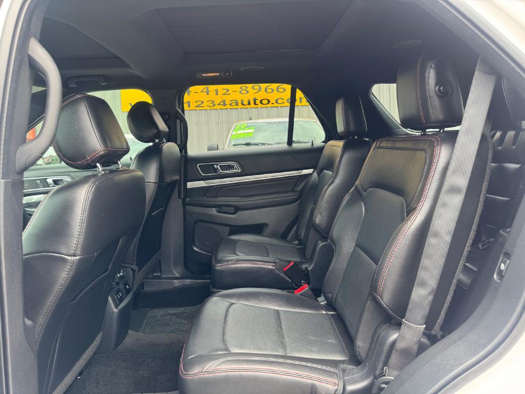 2017 Ford Explorer Image 34