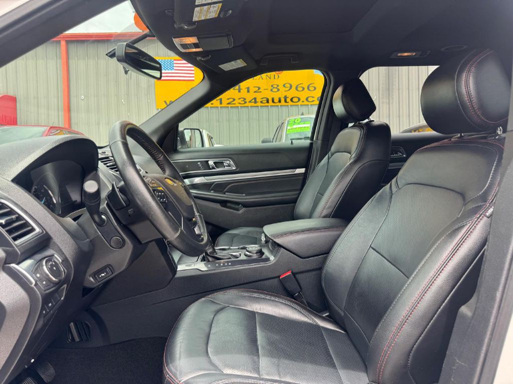 2017 Ford Explorer Image 45