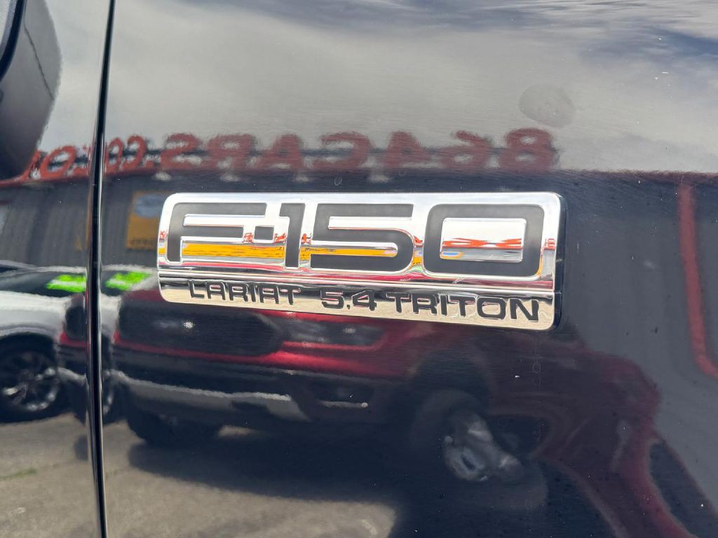 2004 Ford F-150 Image 8