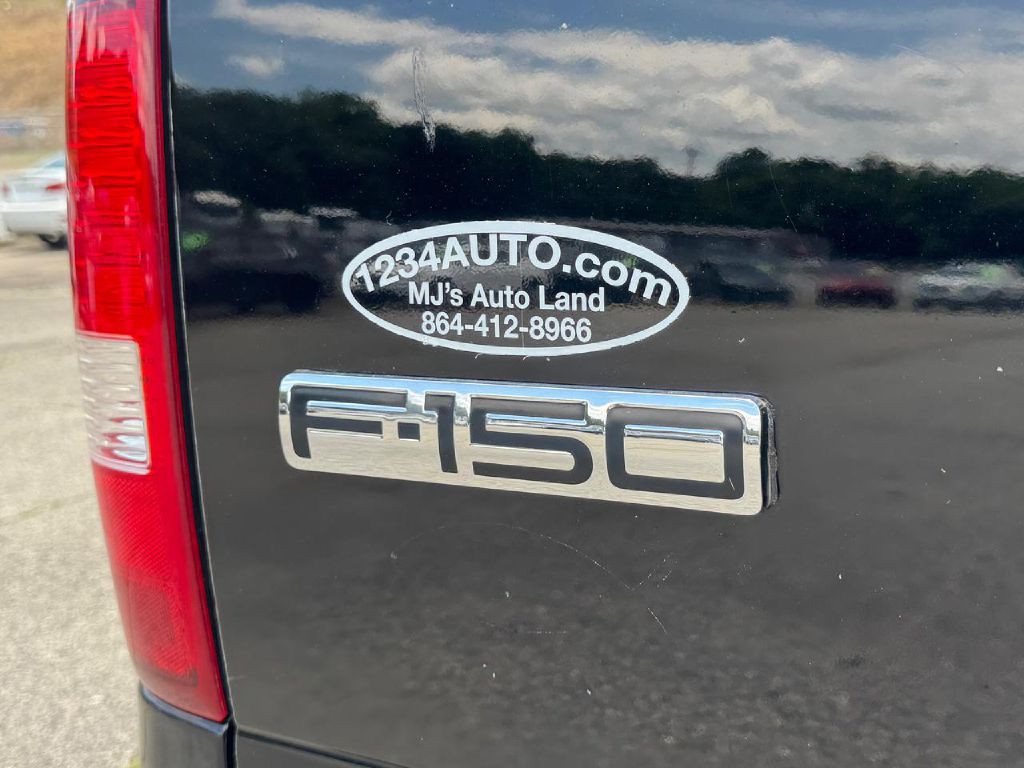2004 Ford F-150 Image 22