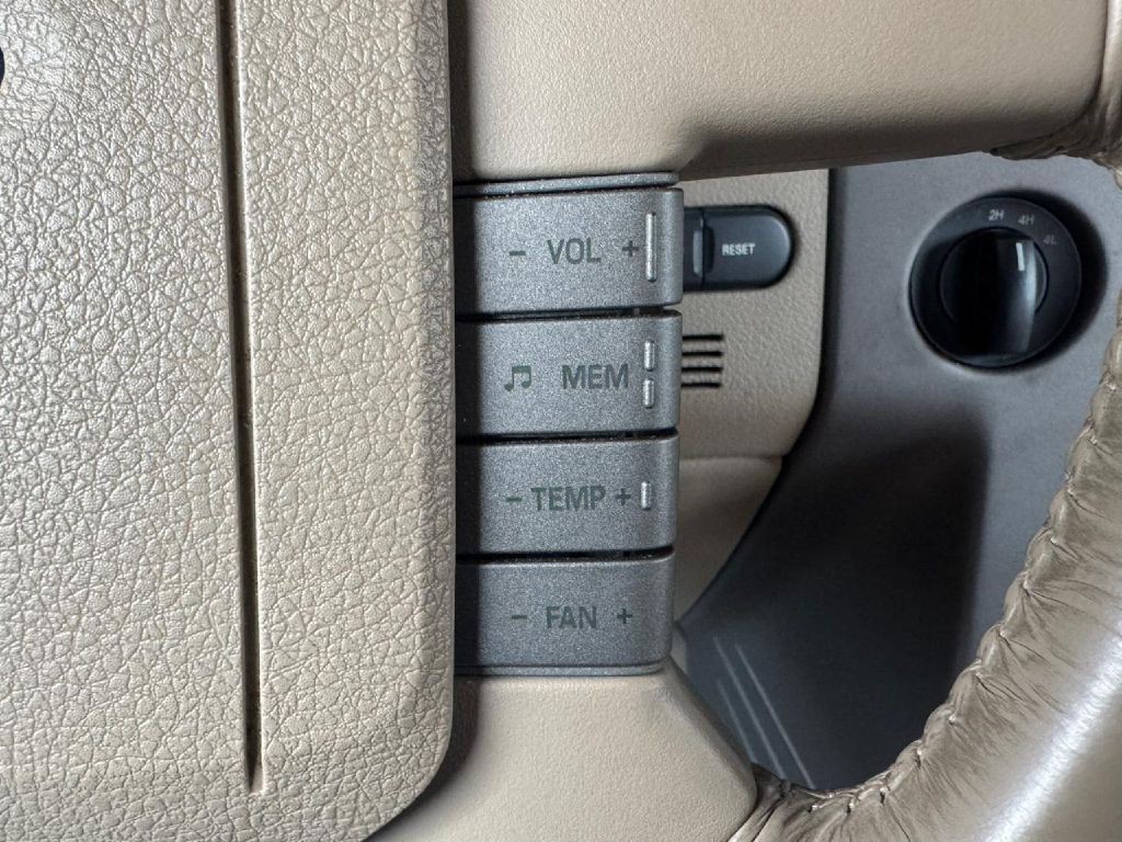 2004 Ford F-150 Image 46