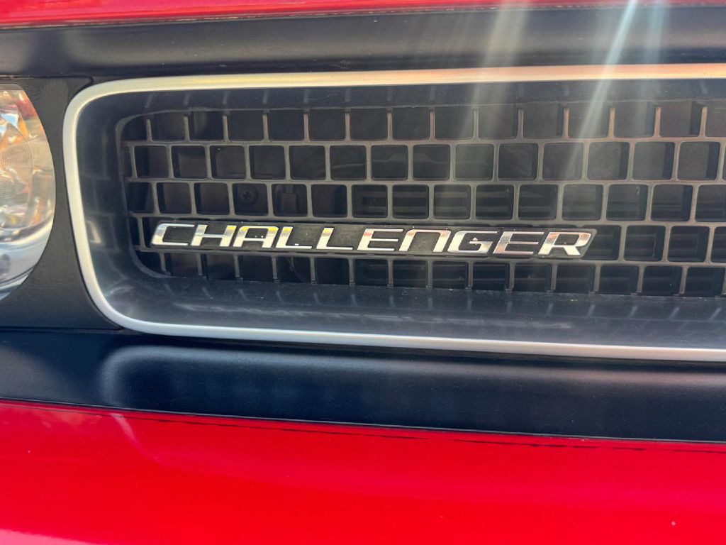 2009 Dodge Challenger Image 9