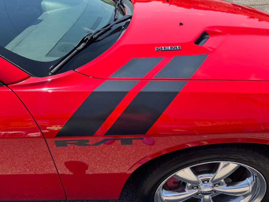 2009 Dodge Challenger Image 12