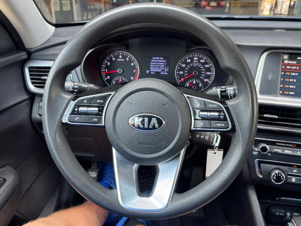 2020 Kia Optima Image 32