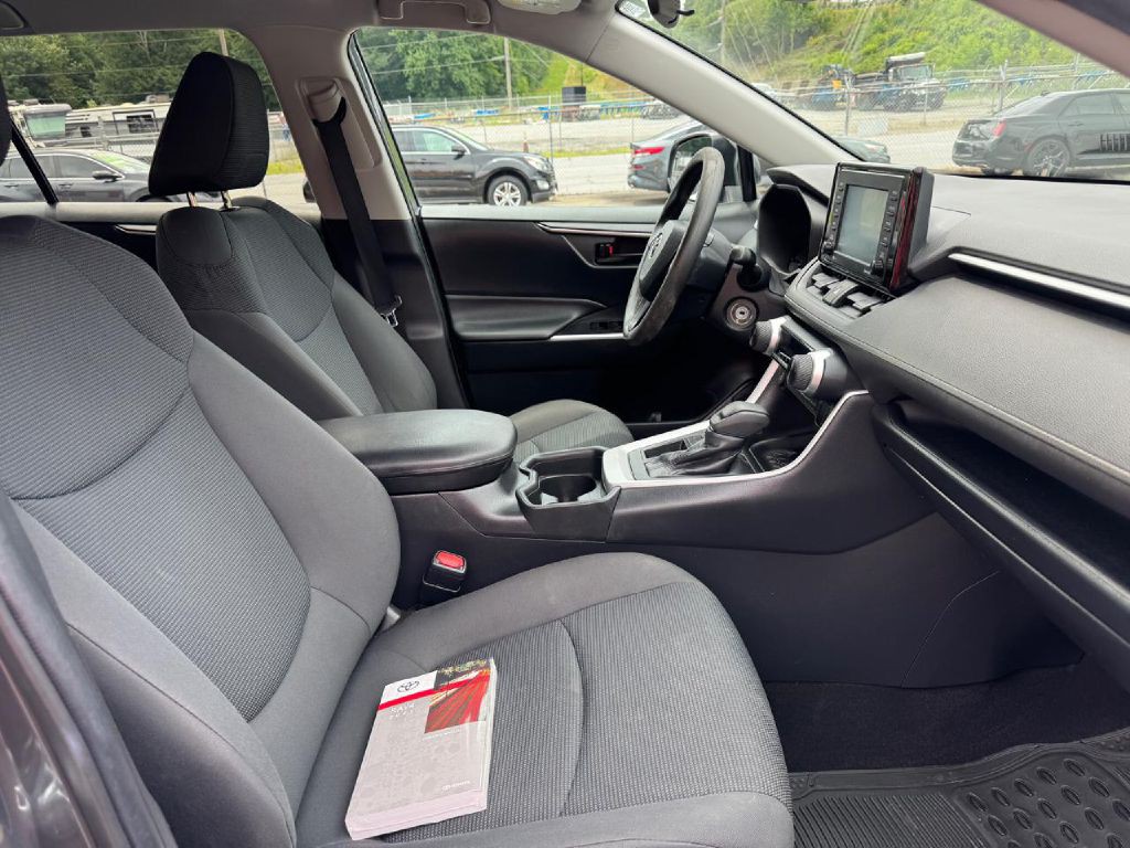 2021 Toyota Rav4 Image 9