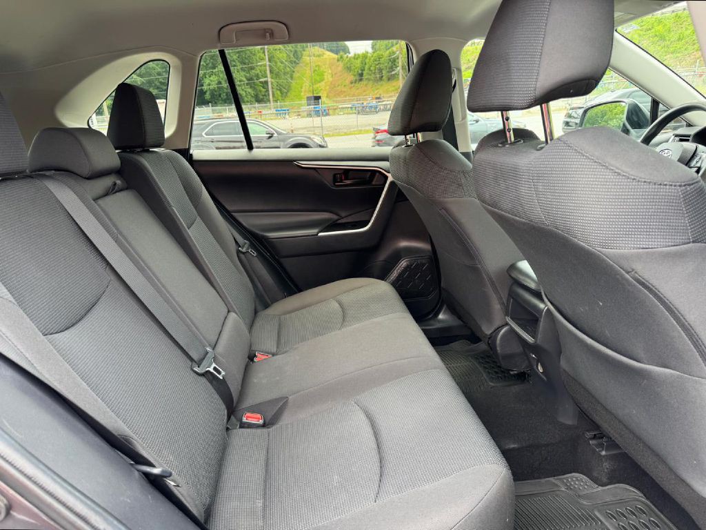 2021 Toyota Rav4 Image 11