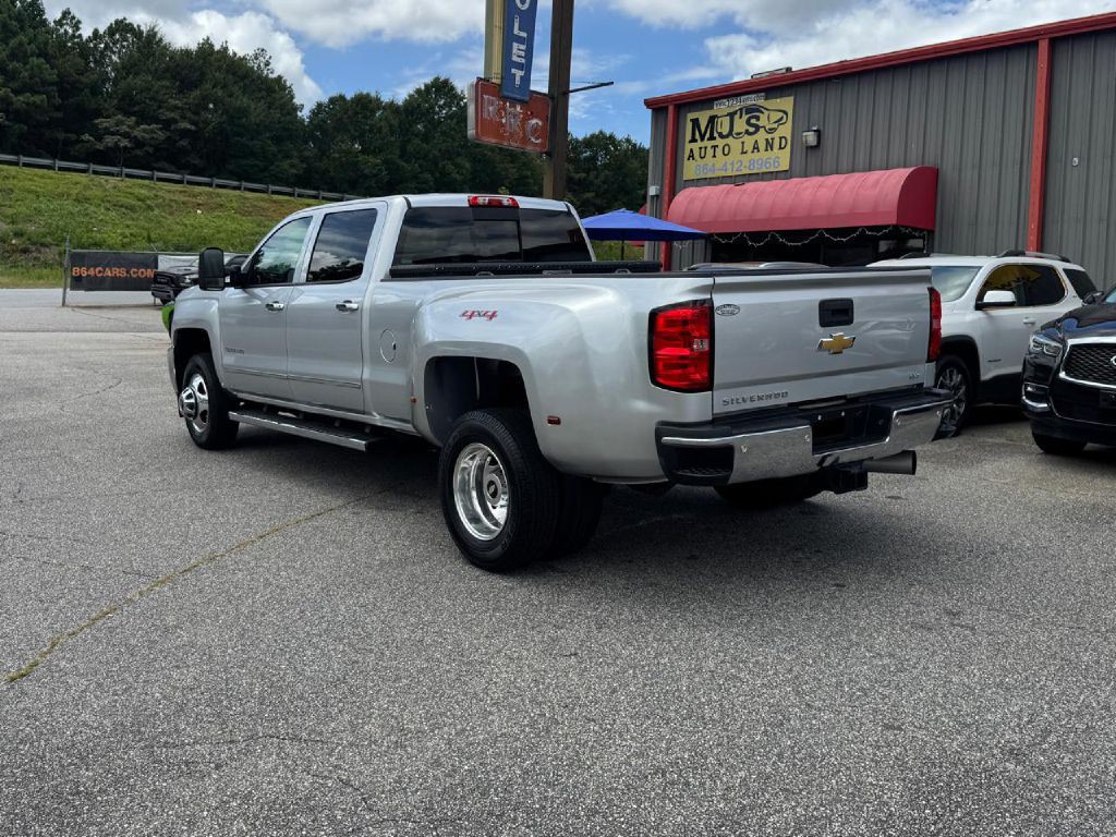 2015 Chevrolet Silverado 1500 Image 32