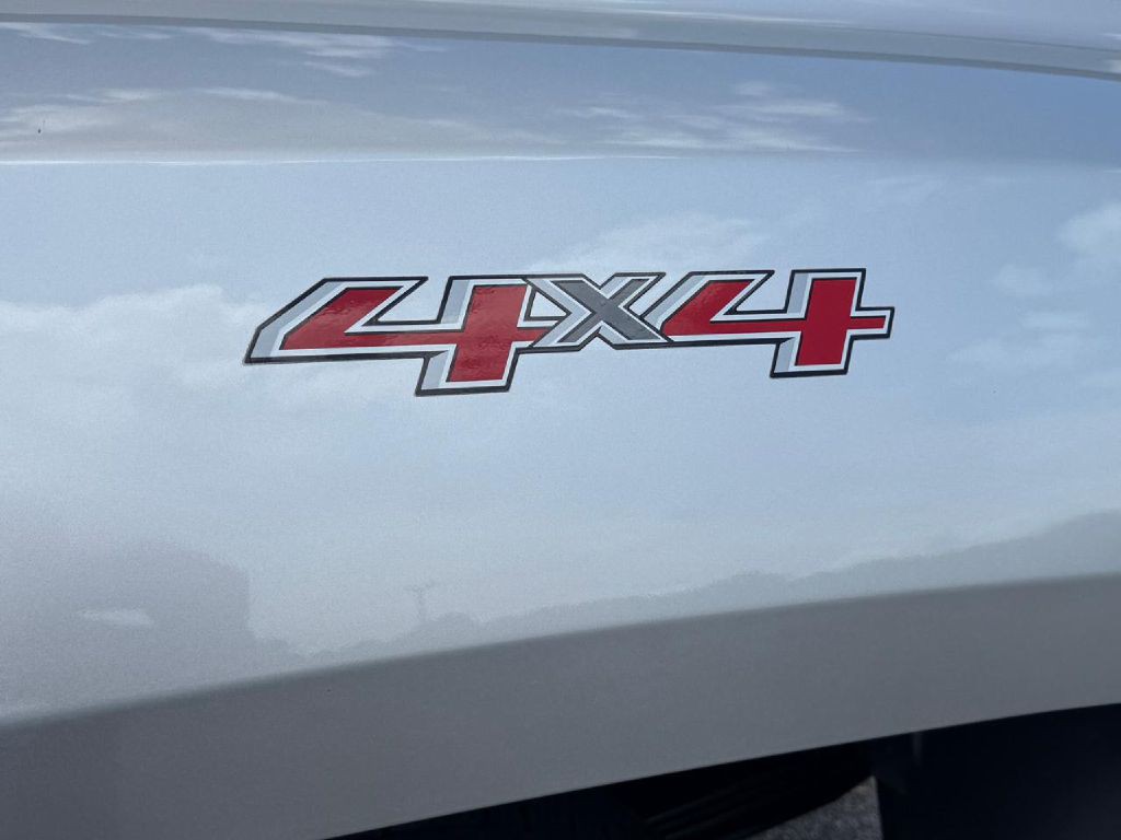 2015 Chevrolet Silverado 1500 Image 34
