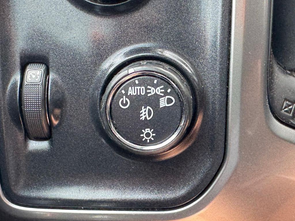 2015 Chevrolet Silverado 1500 Image 63