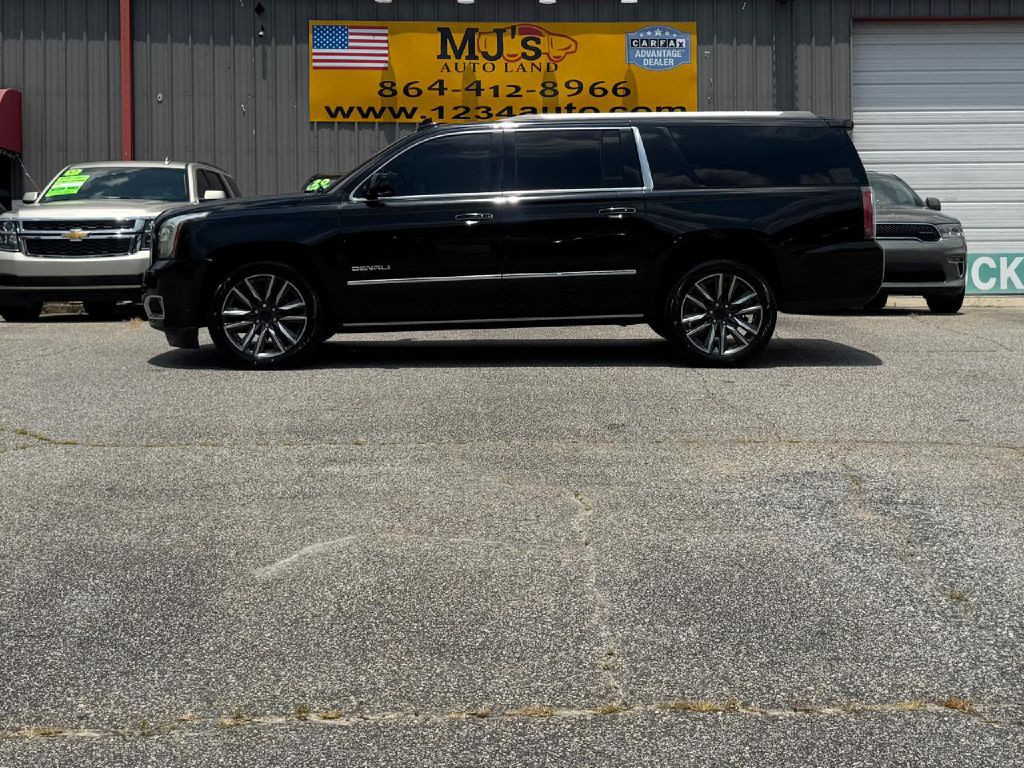 2018 GMC Yukon Image 2