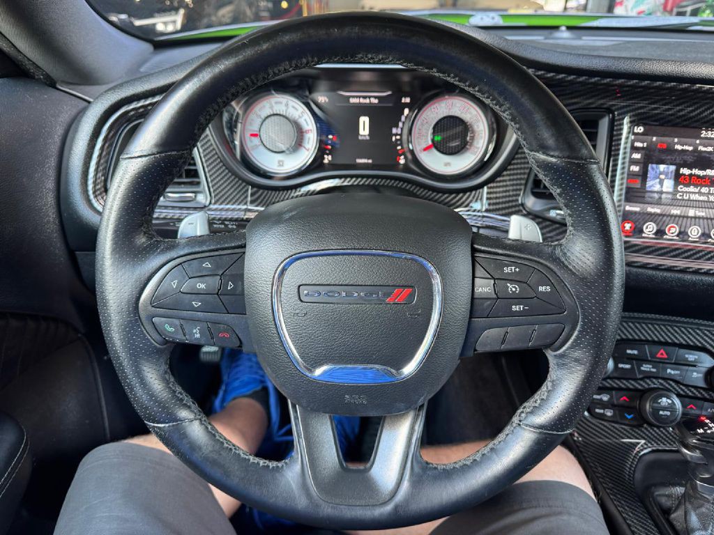 2017 Dodge Challenger Image 36