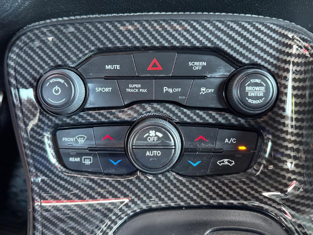 2017 Dodge Challenger Image 52