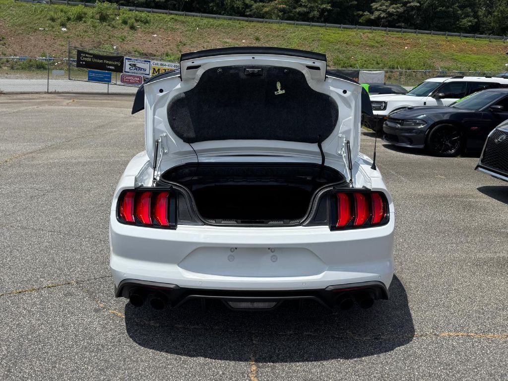 2019 Ford Mustang Image 17