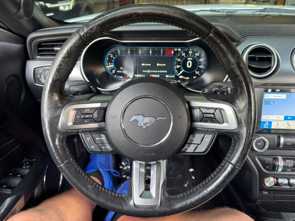 2019 Ford Mustang Image 40
