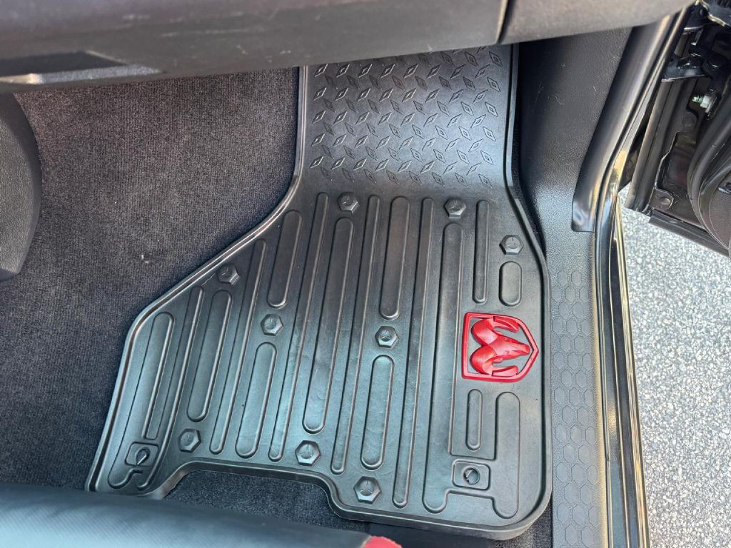 2017 RAM 1500 Image 13