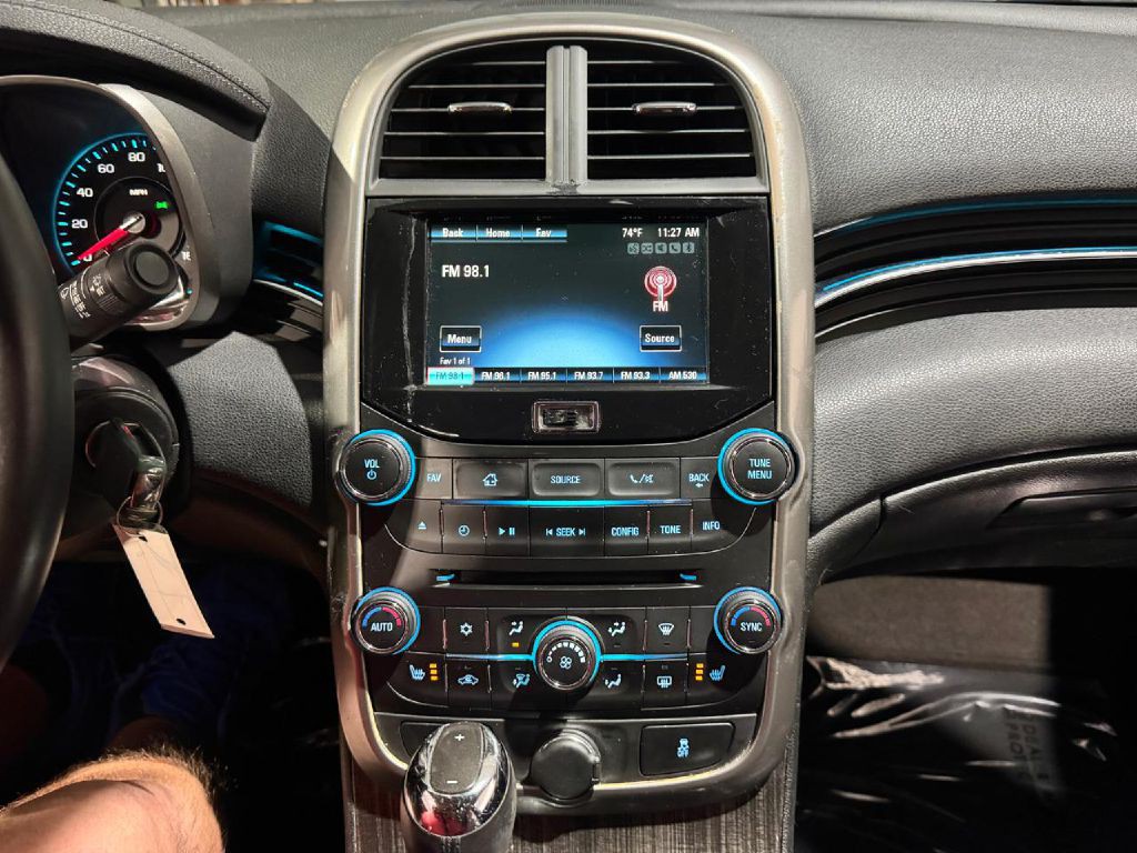 2015 Chevrolet Malibu Image 41