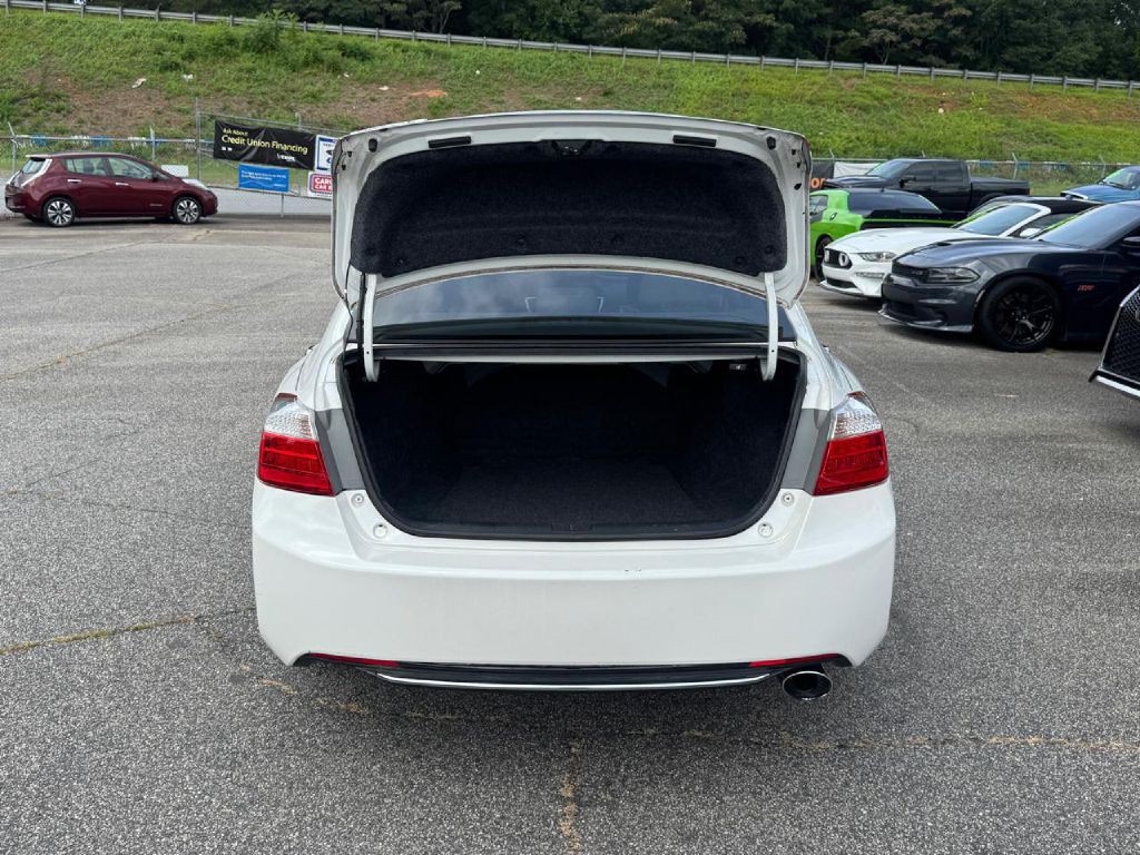 2015 Honda Accord Image 17