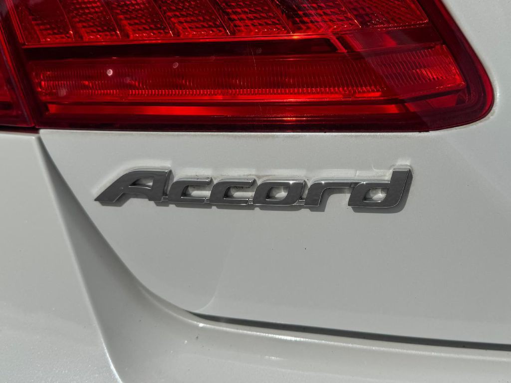 2015 Honda Accord Image 20