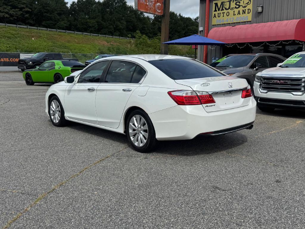 2015 Honda Accord Image 21