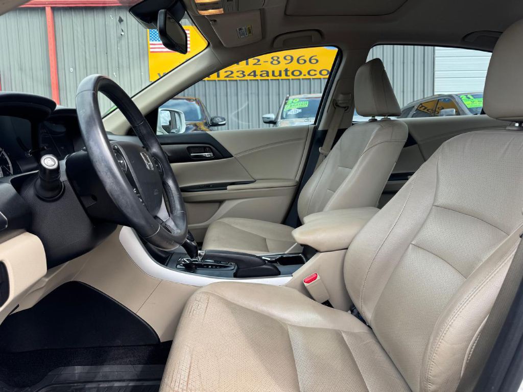 2015 Honda Accord Image 36