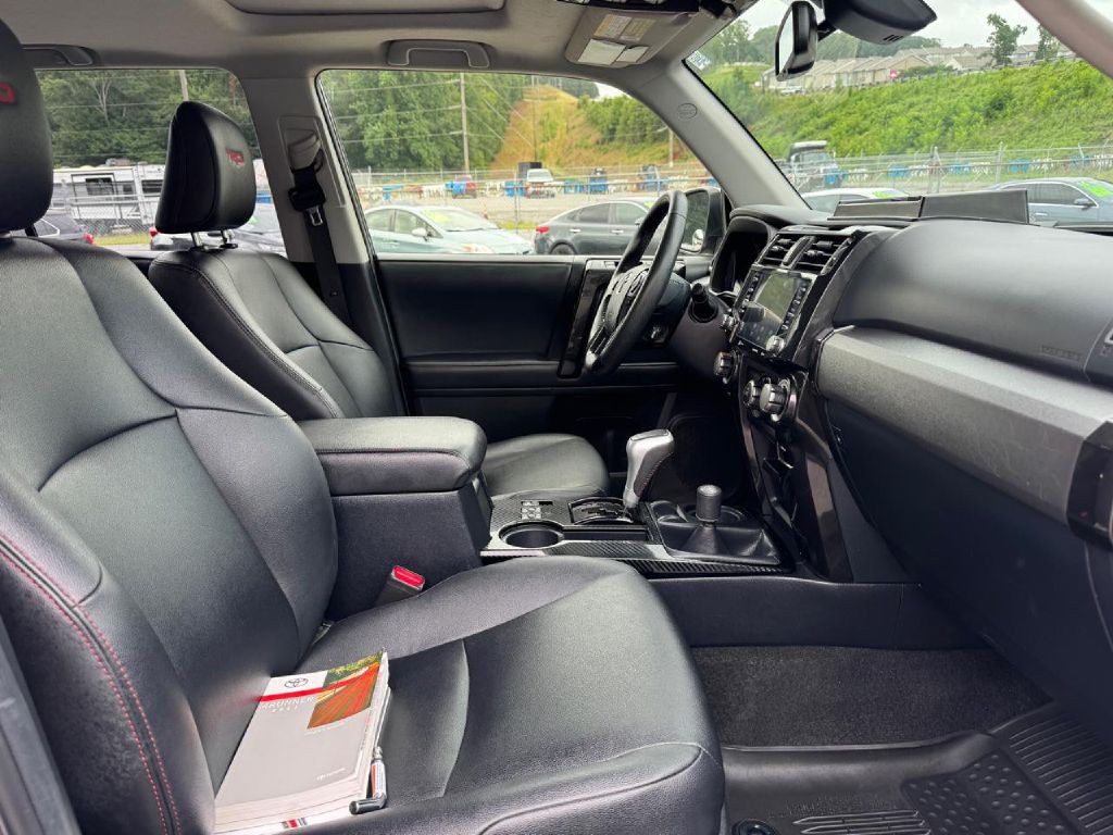 2021 Toyota 4Runner Image 10