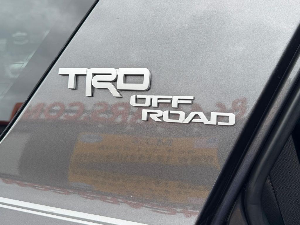 2021 Toyota 4Runner Image 16