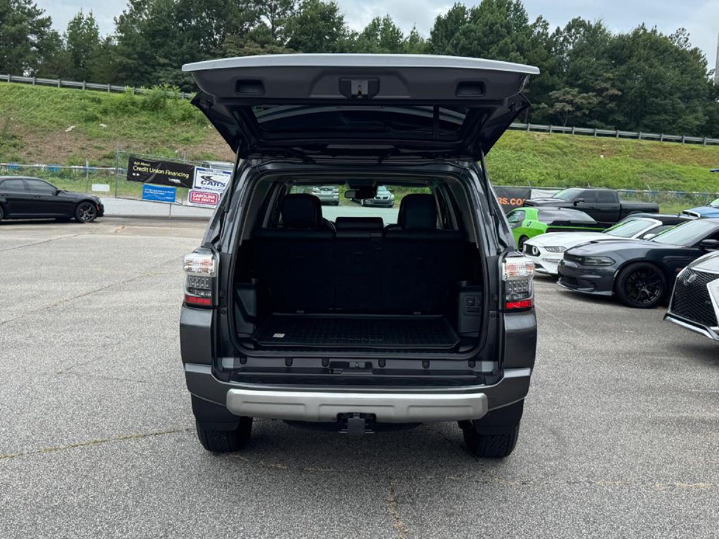 2021 Toyota 4Runner Image 19