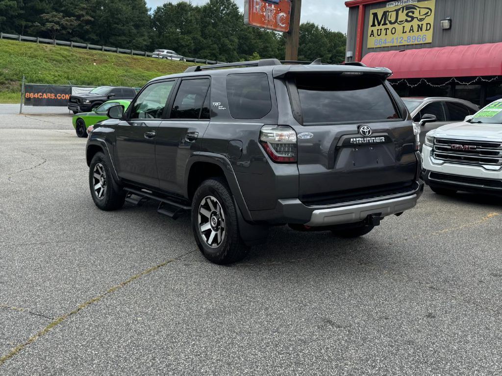 2021 Toyota 4Runner Image 25