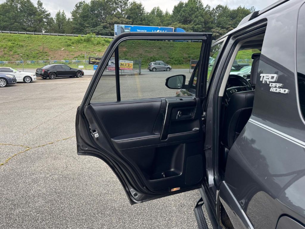 2021 Toyota 4Runner Image 28