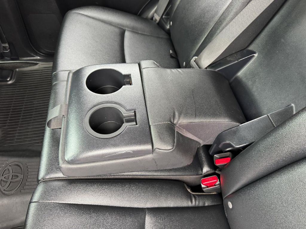 2021 Toyota 4Runner Image 30