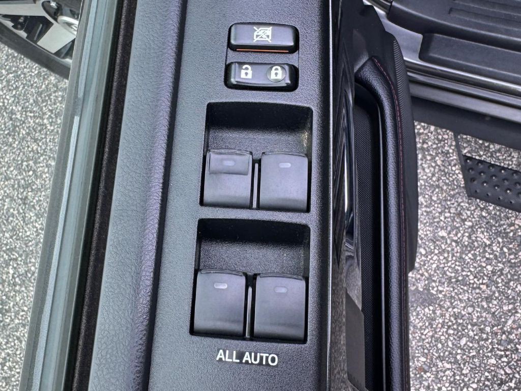 2021 Toyota 4Runner Image 34