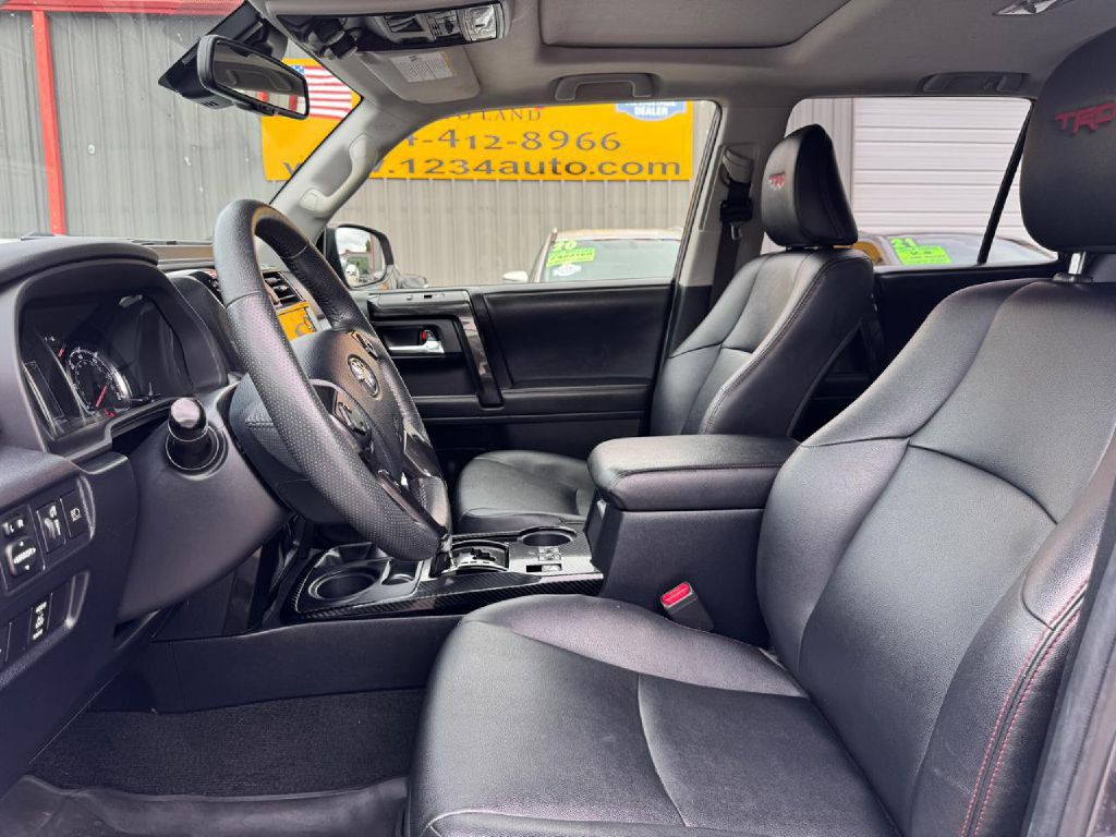 2021 Toyota 4Runner Image 39