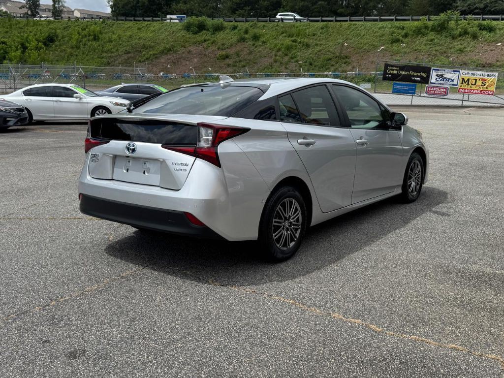 2020 Toyota Prius Image 12