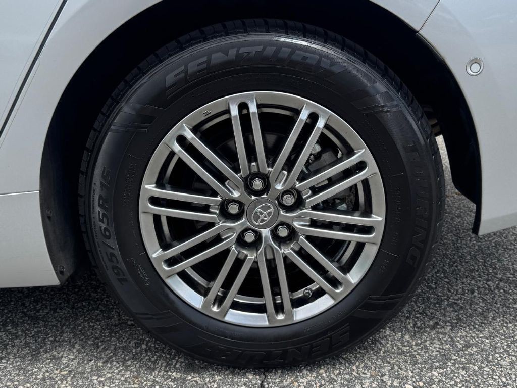 2020 Toyota Prius Image 22