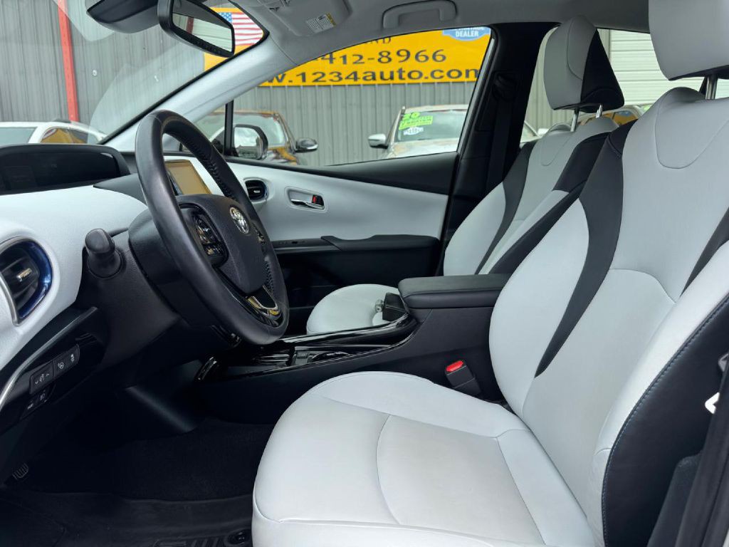 2020 Toyota Prius Image 31