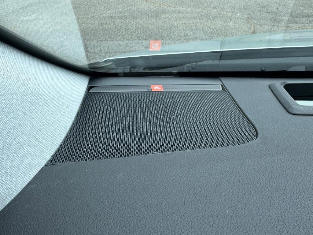 2020 Toyota Prius Image 33