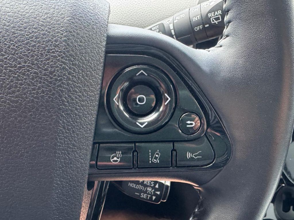 2020 Toyota Prius Image 40
