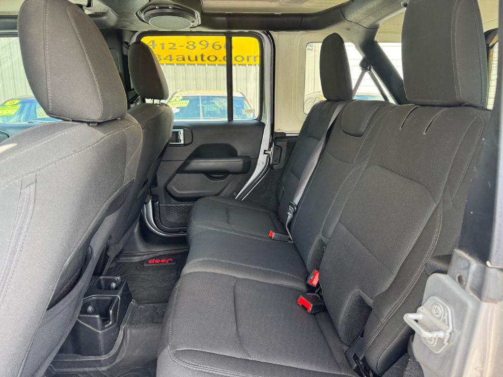 2019 Jeep Wrangler Unlimited Image 32