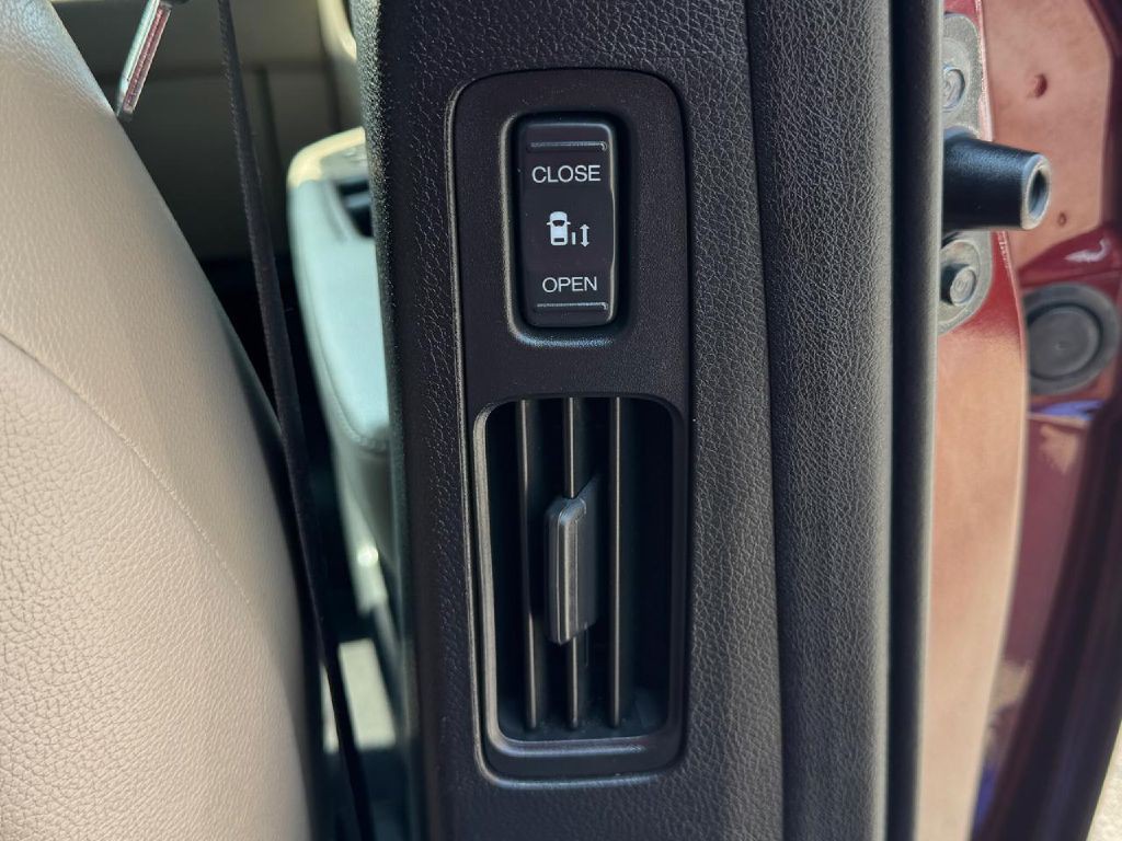 2018 Honda Odyssey Image 14