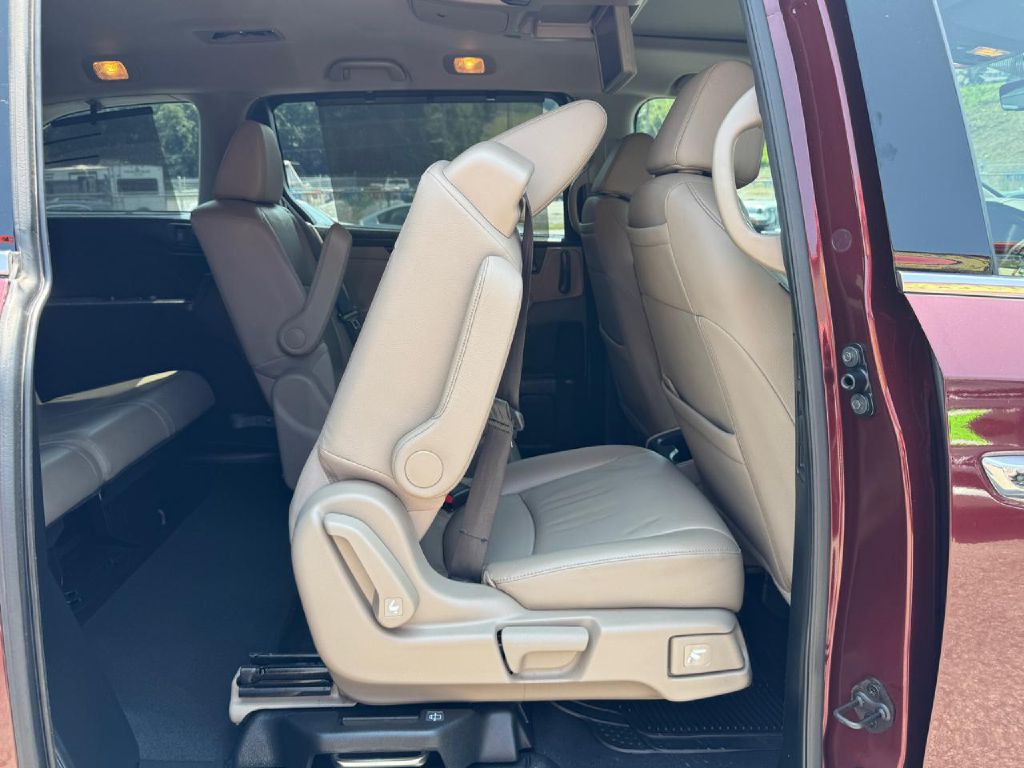 2018 Honda Odyssey Image 15