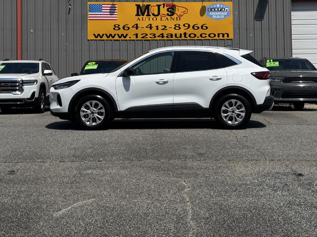 2024 Ford Escape Image 2