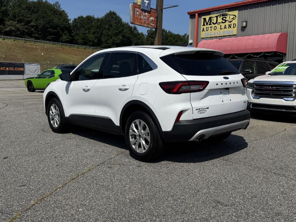 2024 Ford Escape Image 17