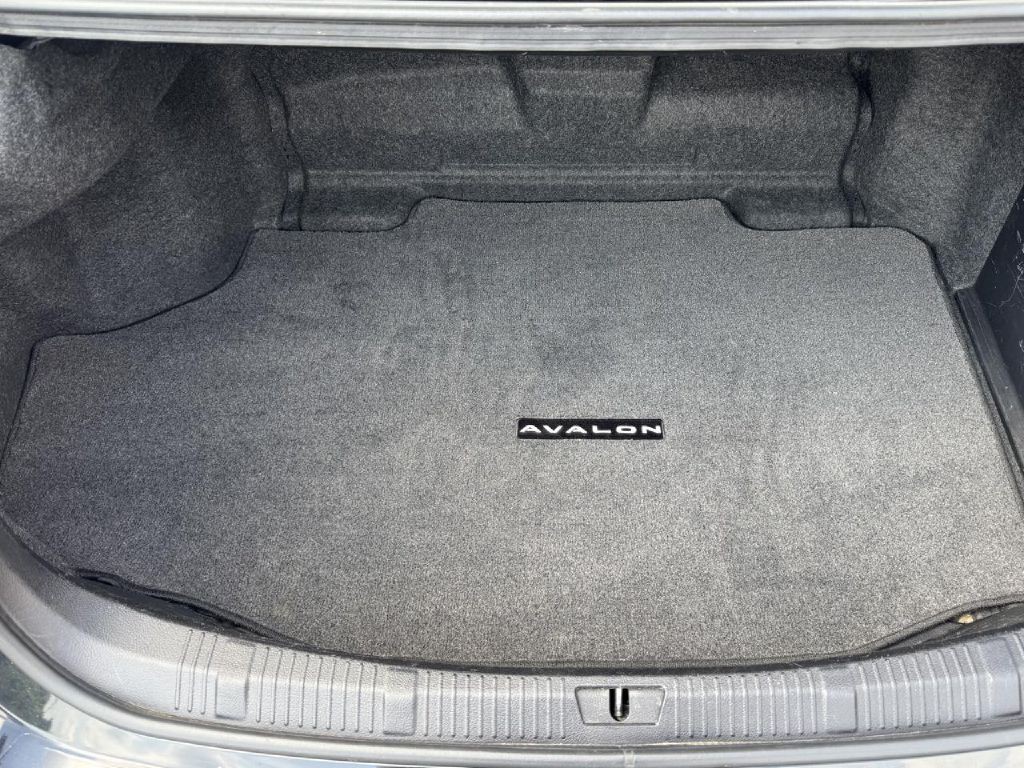 2013 Toyota Avalon Image 19