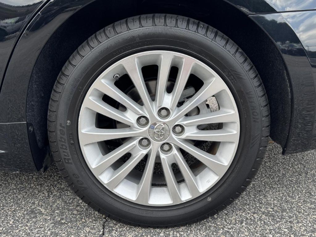 2013 Toyota Avalon Image 24