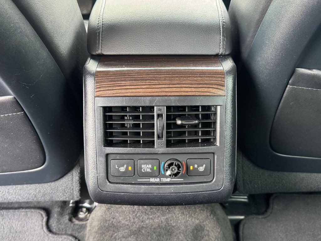 2013 Toyota Avalon Image 29