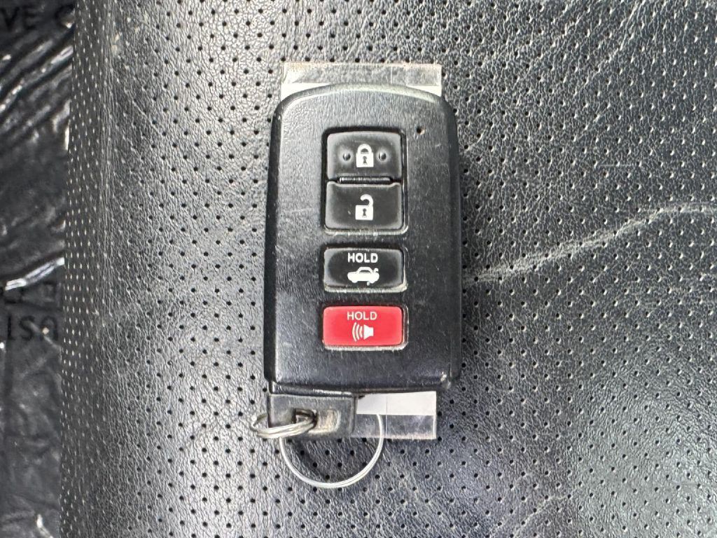 2013 Toyota Avalon Image 64