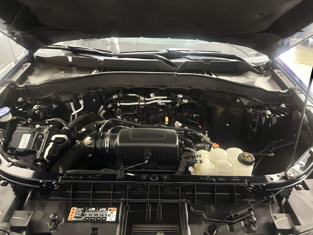 2021 Ford Explorer Image 3