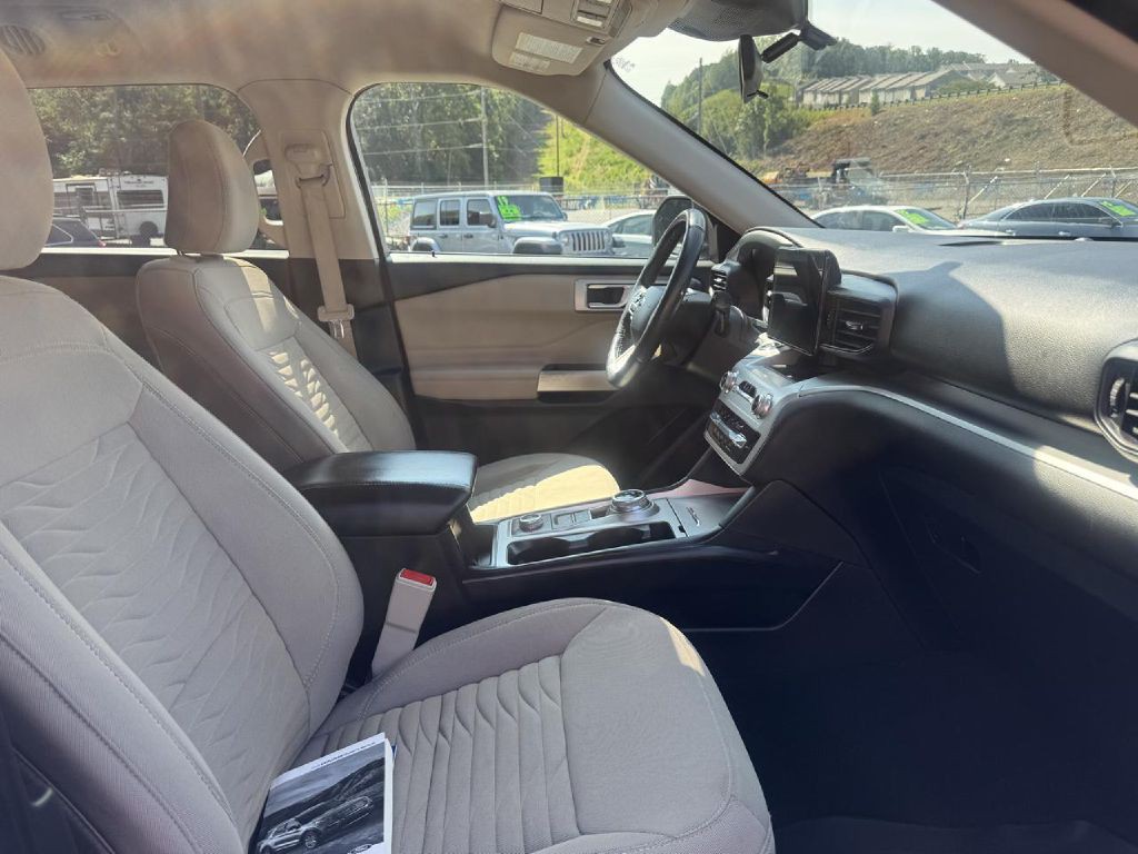 2021 Ford Explorer Image 10
